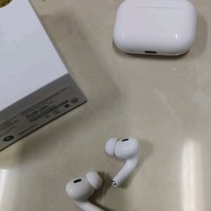 Airpods Pro2 (1st Copy)Lightning Port -White,Black