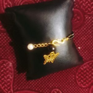 Hand Mangalsutra