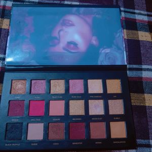 Eyeshadow Pallete Like New