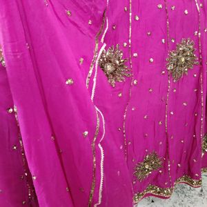 Beautiful lehenga choli and dupatta set for party and functions