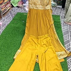 Excellent Yellow Chudi Set