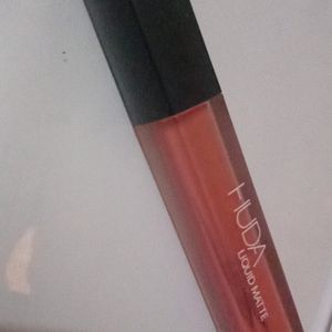 New Huda Beauty Matte Lipstick Nude Pink Color