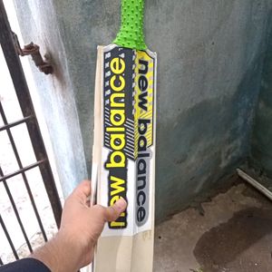 NB (New Balance) Popular Willow DC 680 Cricket Bat