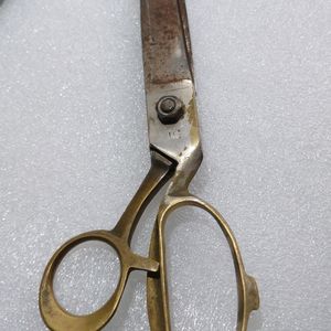 Selling Cheapest Price  Old Model Tailor Scissor