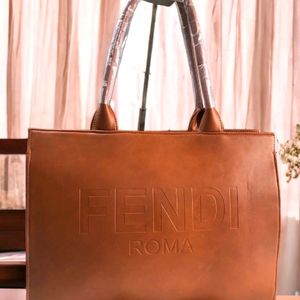 Fendi Roma Handbag 🤎