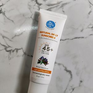 Sunscreen The Moms Co.