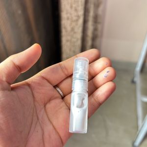 Selling 5 ML MAC prep+prime Fix+