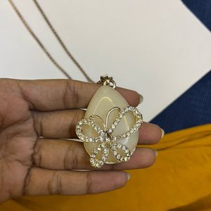 English Golden Pendant