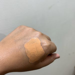 LA GIRL PRO COVERAGE ILLUMINATING FOUNDATION