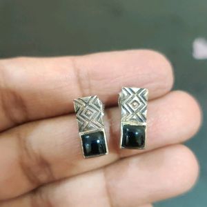 92.5 Silver Daily Wear Studs With Black Stone