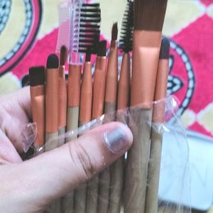 Naked Make Up Brush