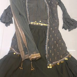 ready made choli and skirt with shrug (dark grey)