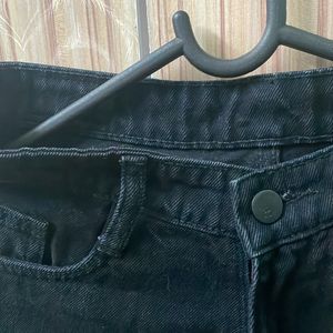 Black Straight Fit Jeans (Regular Waist)