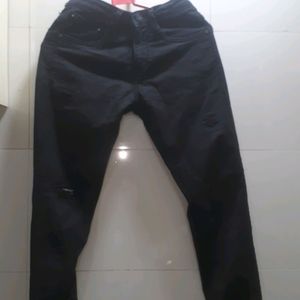 Skinny Pant Black Color