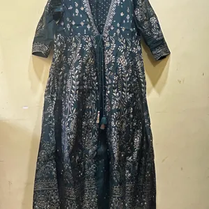 Avaasa Floral Print Layer Kurta With Tie-Up Size M