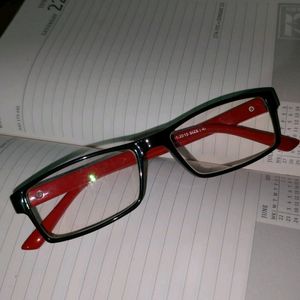 Stylish Specs - Rectangular Shaped Eye Glass