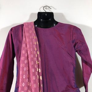 Purple Emboridered Kurta Set(Women’s)