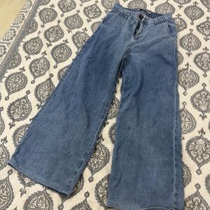 Wide Denim Pants With Oversized Tshirt