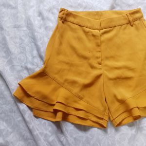 Mustard Skorts