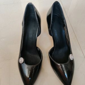 Black Dimond Pumps