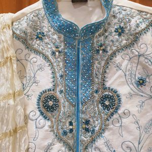 Embroidered Kurta With Shawl (Men's)