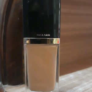 Myglamm Foundation FD 05 WARM VANILLA