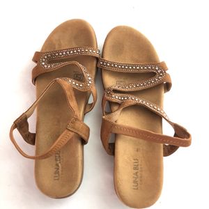 Brown Sandals (Women’s)