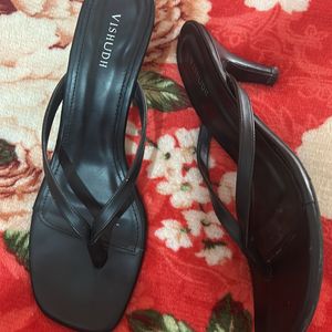 Vishudh Black Heels Woman