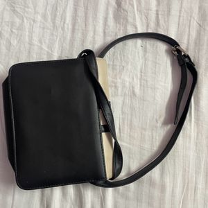 Black Biege Slingbag