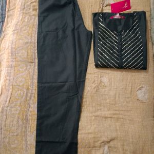 Anubhutee Kurta Set For Women