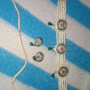 Jewellery Set With Free 2 Bindi Packet