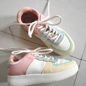 Women Peach And cream Colorblocked Sneakers