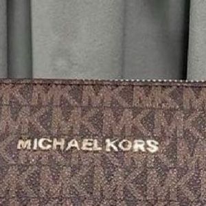 Michael Kors Luxe Bag🤎