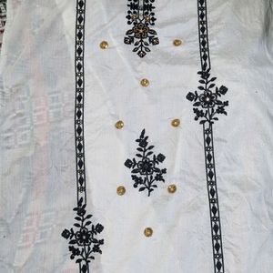 Aari Embroidered With Beeds And Sequence Zari Work