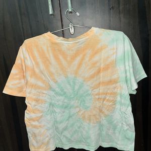 Branded Tie And Dye Tshirt. Size-L