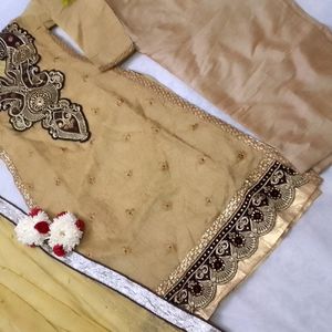 Pakistani Kurta Pant And Duppta Set