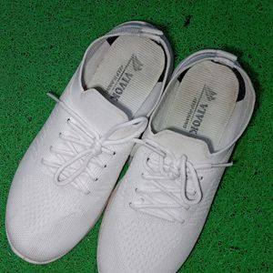 Vivok White Sports ShoesbComfort fabric Uk 5.