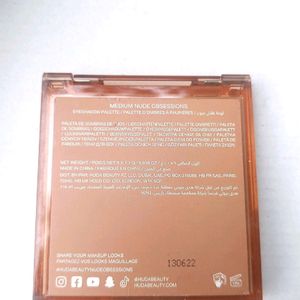 Huda Beauty Nude Medium Eyeshadow Pallete