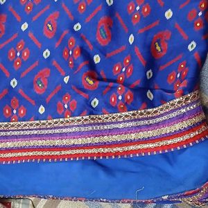 Saree With Stitched Blause