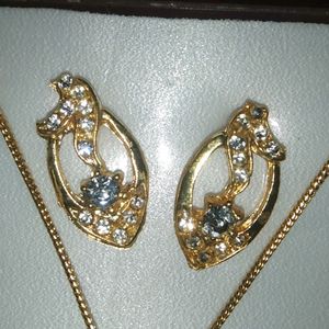 70₹ Me Diamond Gold Chain Neckless And Earing