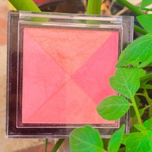 🎀Swiss Beauty Blush And Highlighter🎀