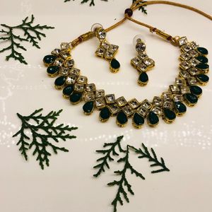 Green Stone Jewellery Set