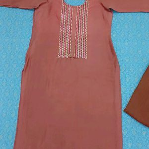 Beautiful Kurti Set Is Available