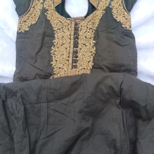 Only Frock Suit  Hai 180 +30 Delivery Of