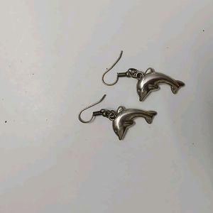 Tiny Dolphin Metallic Earrings 🐬