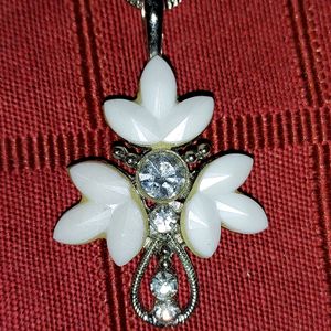 Flower Pendant Necklace With Earring