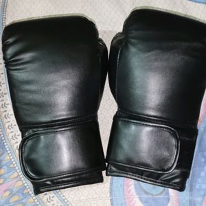 Boxing Gloves With Mouth Guard