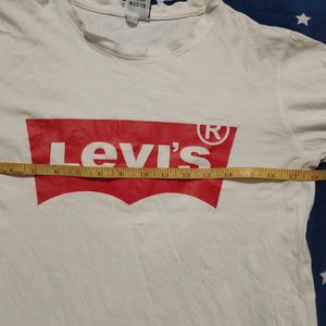 Levis Tshirt (Not Authentic)