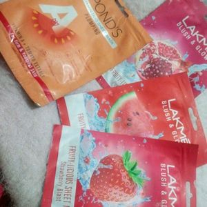 Lakme Blush And Glow Sheet Mask Combo