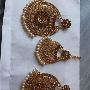 Earrings With Maang Teeka